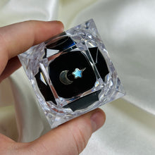 Load image into Gallery viewer, Size 5 Star & Moon Sterling Silver Labradorite Ring