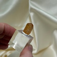Load image into Gallery viewer, Beautiful Terminated Imperial Topaz Crystal A