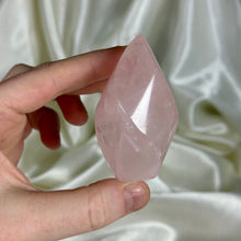Load image into Gallery viewer, Rose Quartz Flame D