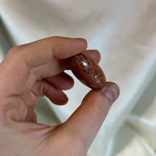 Load image into Gallery viewer, Confetti Sunstone Shiva Carving