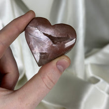 Load image into Gallery viewer, Sunstone Heart