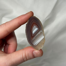 Load image into Gallery viewer, Swazi Rose Agate O (with Parallax Effect)