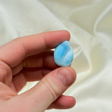 Load image into Gallery viewer, Top Quality Larimar Tumble with Amazing Chatoyancy C