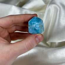 Load image into Gallery viewer, Larimar Tower D