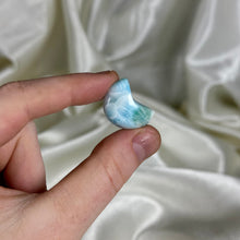 Load image into Gallery viewer, Larimar Moon A