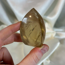 Load image into Gallery viewer, High Clarity Honey Citrine Flame
