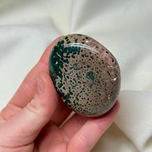 Load image into Gallery viewer, Kabamby Ocean Jasper Palmstone G