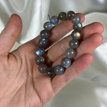Load image into Gallery viewer, Ultra Flashy Labradorite Bracelet C