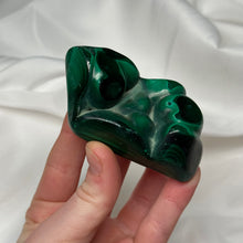 Load image into Gallery viewer, Arches Malachite Freeform