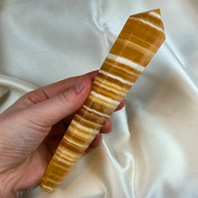 Load image into Gallery viewer, Orange Calcite Wand B