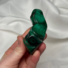 Load image into Gallery viewer, Arches Malachite Freeform