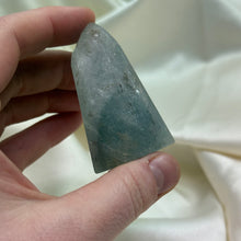 Load image into Gallery viewer, Blue “Tara” Quartz Tower