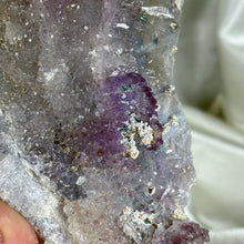 Load image into Gallery viewer, XL Amethyst Flower Plate
