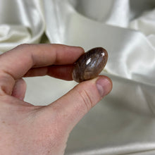 Load image into Gallery viewer, Sunstone Shiva Carving E