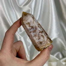 Load image into Gallery viewer, Flower Agate Tower D
