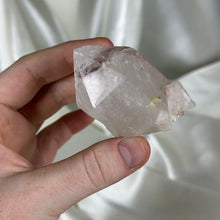 Load image into Gallery viewer, Chunky Glassy Quartz Point