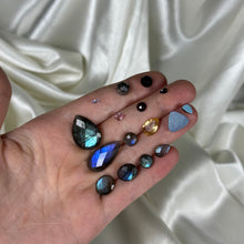 Load image into Gallery viewer, Crystal Candy Capsules!