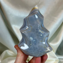 Load image into Gallery viewer, Pastel Orby Orca Agate Flame (1lb3oz)