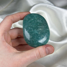 Load image into Gallery viewer, Deep Green Amazonite Palmstone A