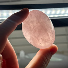 Load image into Gallery viewer, Star Rose Quartz Palmstone C