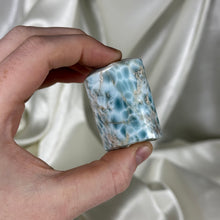 Load image into Gallery viewer, Turtleback Pattern Half Polished Larimar Freeform