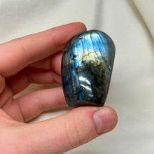 Load image into Gallery viewer, Blue Tones Flash Labradorite Freeform