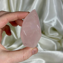 Load image into Gallery viewer, Rose Quartz Flame D