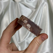 Load image into Gallery viewer, Flower Agate Pedestal Carving B