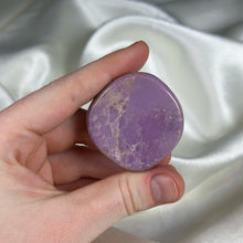 Load image into Gallery viewer, Phosphosiderite Flat Stone Palmstone B