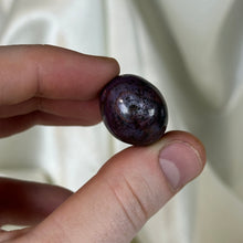 Load image into Gallery viewer, Star Ruby Wand A