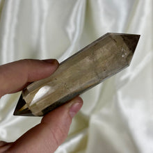 Load image into Gallery viewer, Smoky Quartz Vogel D (imperfect)