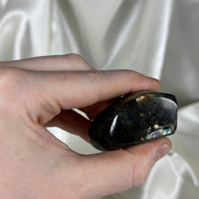 Load image into Gallery viewer, Purple and Silver Labradorite Freeform