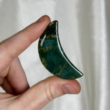 Load image into Gallery viewer, Moss Agate Moon Carving Q