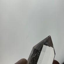 Load image into Gallery viewer, Clear Quartz Vogel E (imperfect)