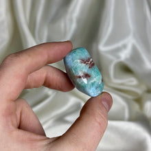 Load image into Gallery viewer, Larimar Tumble A