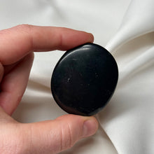 Load image into Gallery viewer, Shungite Flatstone A