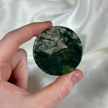 Load image into Gallery viewer, Moss Agate Disc Carving I