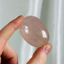 Load image into Gallery viewer, Star Rose Quartz Palmstone C