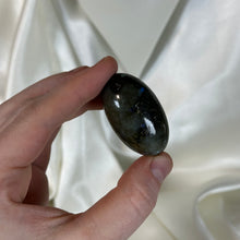 Load image into Gallery viewer, Labradorite Shiva Carving B