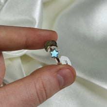 Load image into Gallery viewer, Size 5 Star & Moon Sterling Silver Labradorite Ring