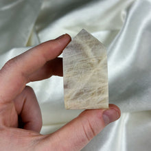 Load image into Gallery viewer, Belomorite Sunstone with Moonstone Tower E