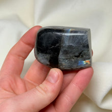 Load image into Gallery viewer, Purple Flash Labradorite Freeform (Stands on Side)