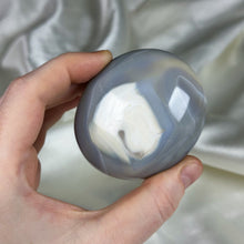 Load image into Gallery viewer, Chunky Orca Agate Palmstone