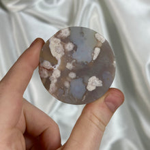 Load image into Gallery viewer, Flower Agate Pedestal Carving C