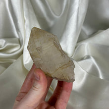 Load image into Gallery viewer, Chunky Quartz Point