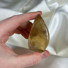 Load image into Gallery viewer, Honey Citrine Flame