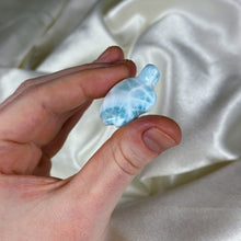Load image into Gallery viewer, Larimar Turtle Carving D