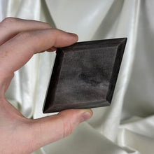 Load image into Gallery viewer, Sheen Obsidian Diamond Carving D