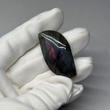Load image into Gallery viewer, Labradorite Cabochon 71.2ct