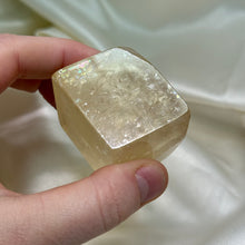 Load image into Gallery viewer, Honey Calcite Freeform D